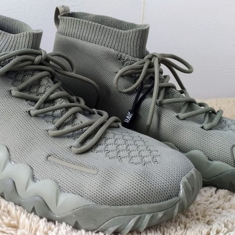 Adidas yeezy tubular clearance zara