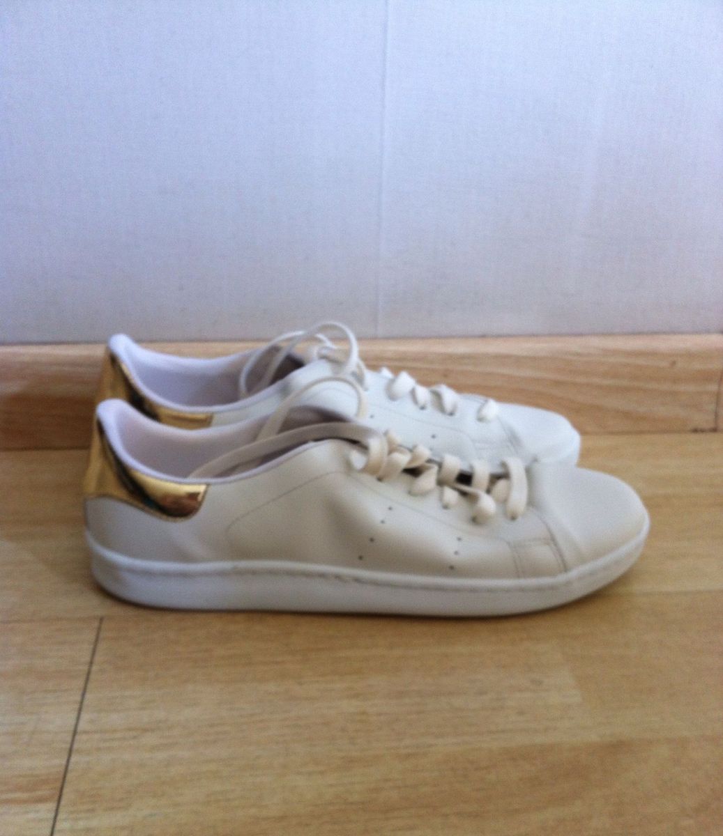 tenis arezzo branco com dourado