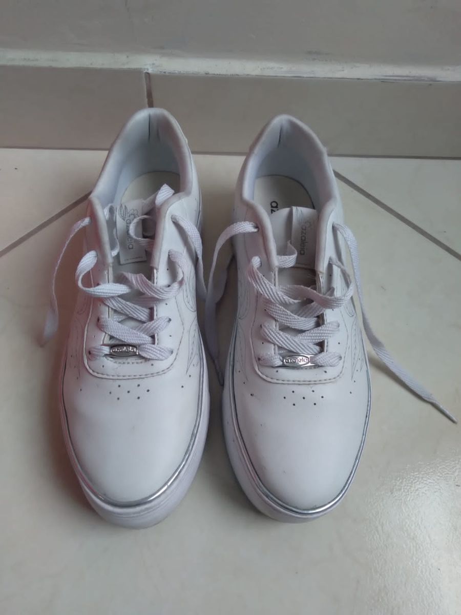 Tenis branco best sale da azaleia