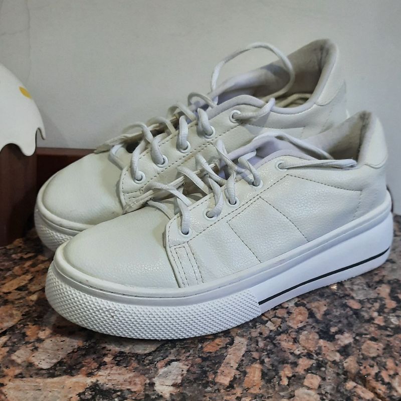 Tenis 2024 branco prego