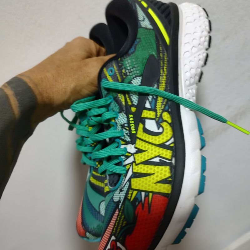 Tenis Brooks Ghost 11, N° 40, Maratona de Ny, Ediçao Limitada