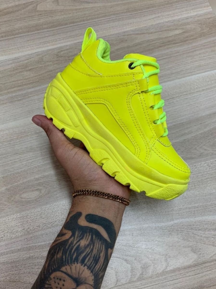 tenis buffalo neon