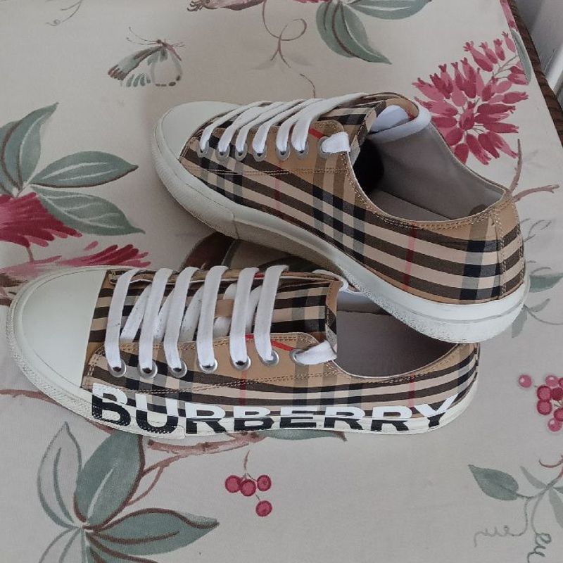 Tenis burberry outlet usados