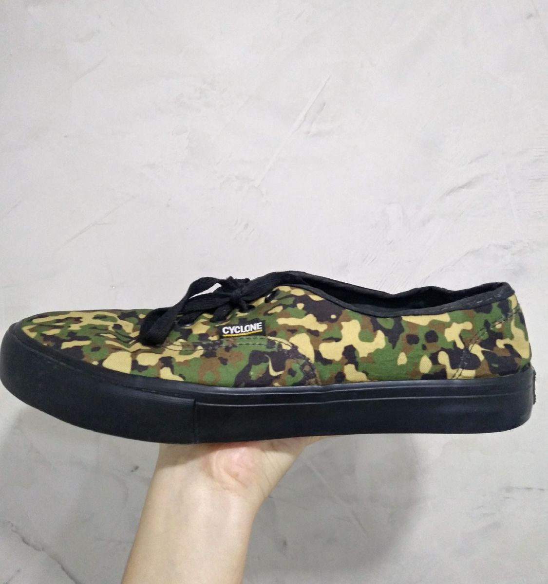 tenis camuflado cyclone