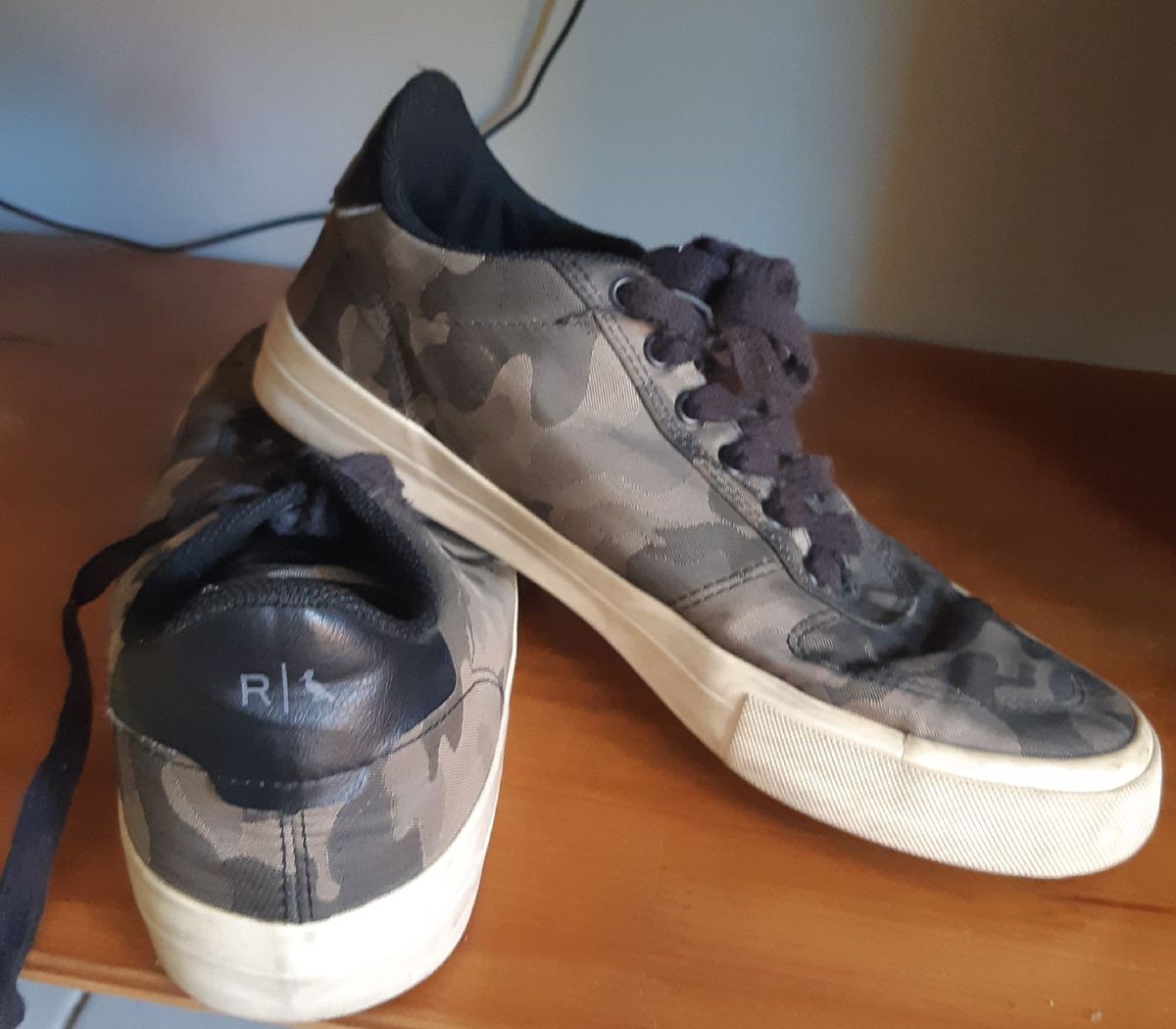 tenis reserva camuflado