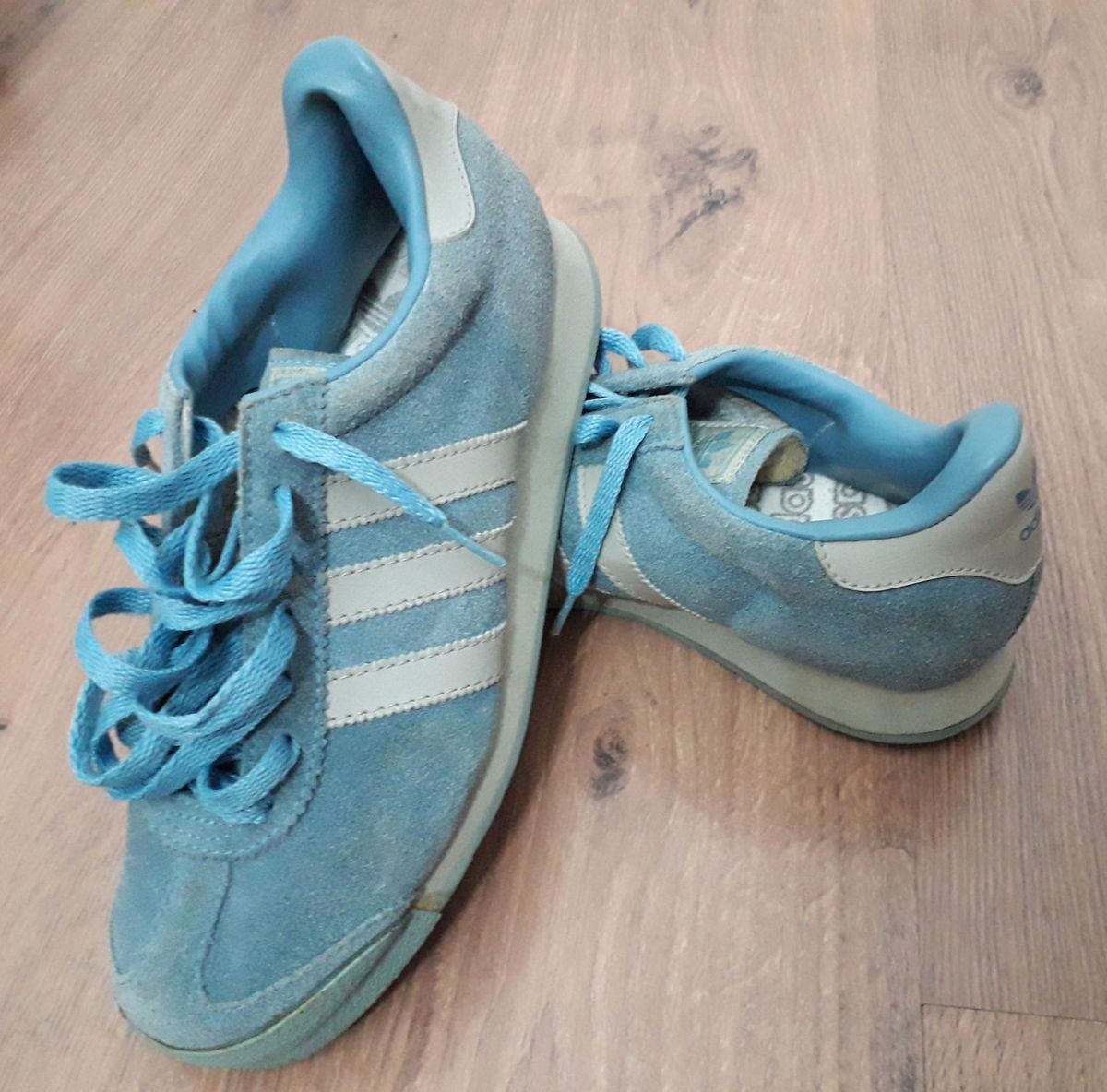 tenis adidas camurca