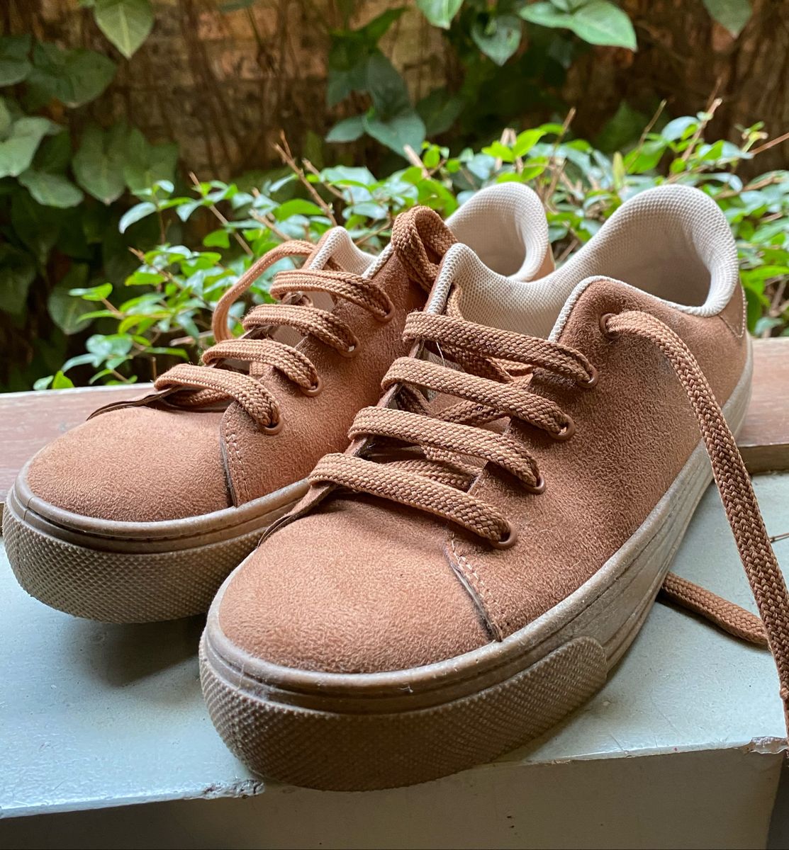 tenis camurça beira rio