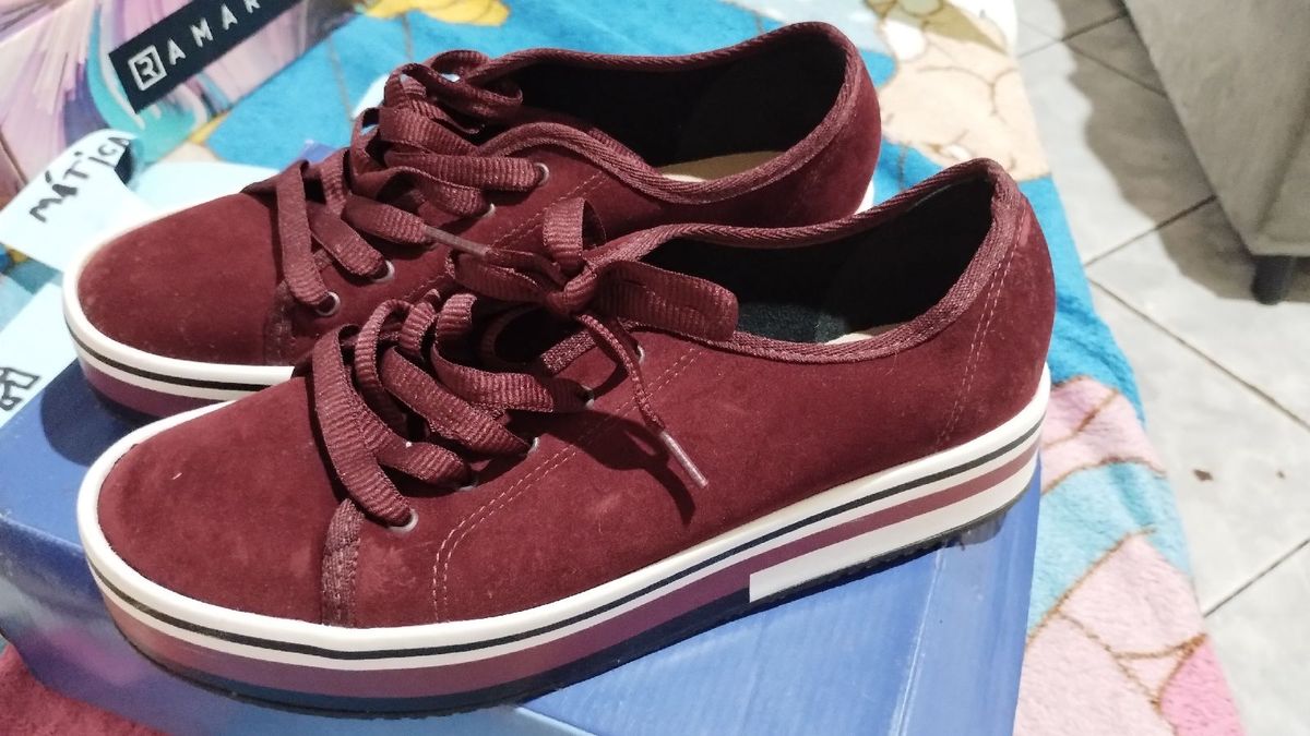 Tenis de best sale camurça vinho