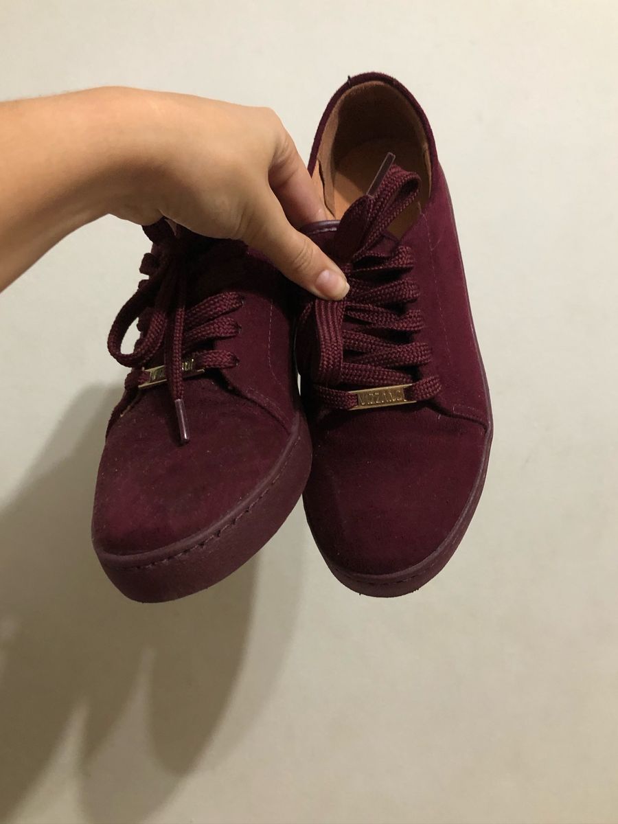 tenis camurça vinho feminino