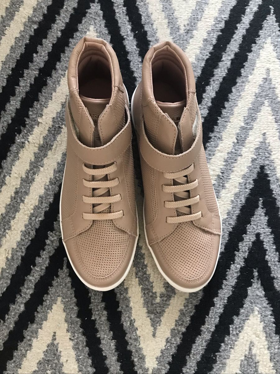 tenis alto feminino nude