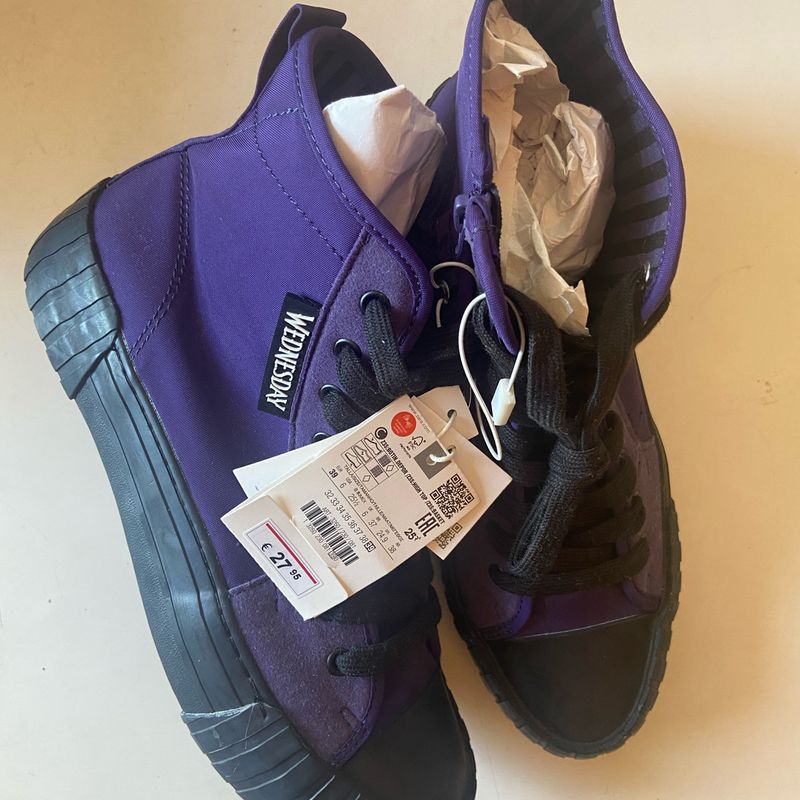 Tênis Cano Alto Roxo Zara X Wandinha (Wednesday Addams) | Zara