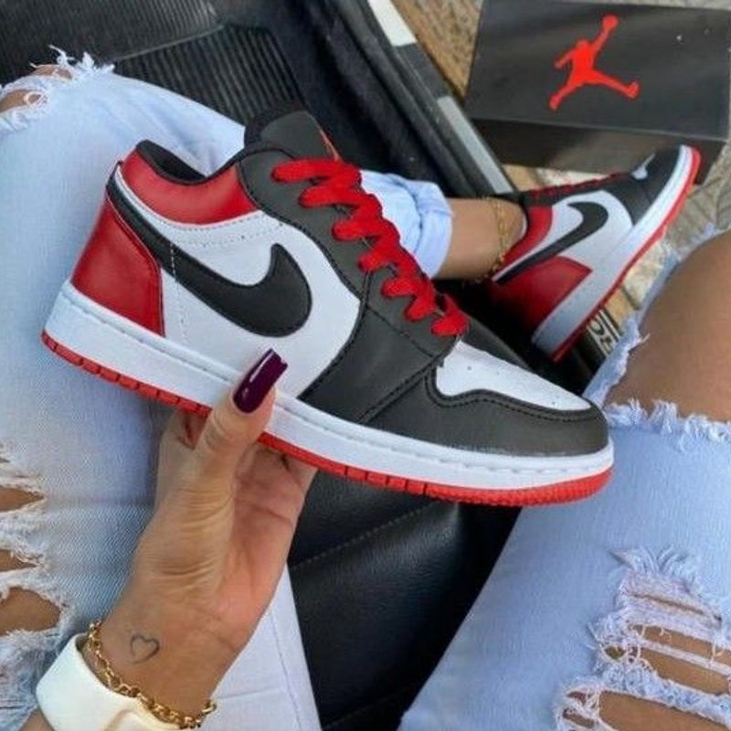 Tênis Jordan Feminino em Oferta