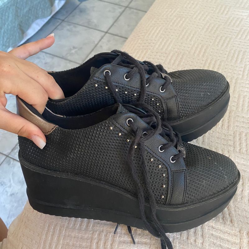 Tênis Carmen Steffans Preto Plataforma Carmen Steffens Usado - Main Image
