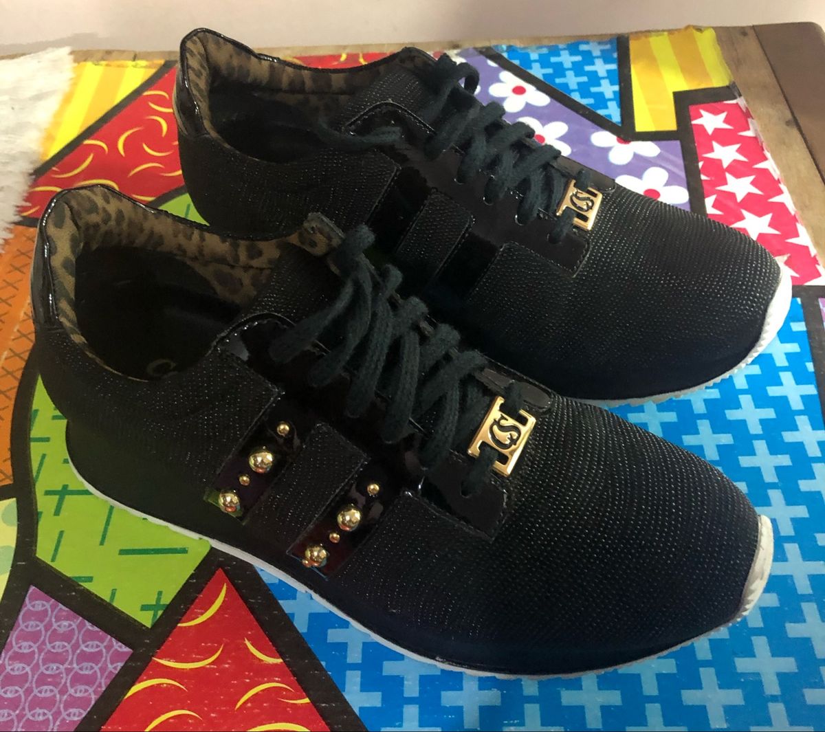 tenis preto feminino carmen steffens