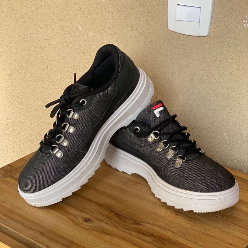 Tenis fila outlet plataforma preto