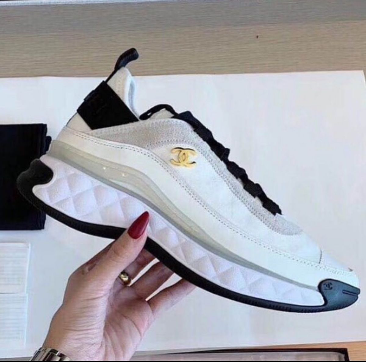 Tenis chanel feminino sales preço