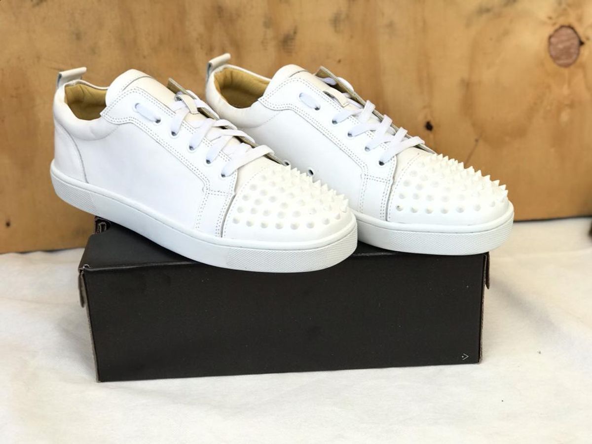 tenis louboutin spikes