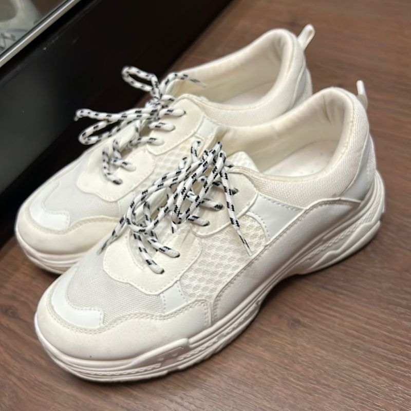 Public desire fiyah on sale white chunky sneakers