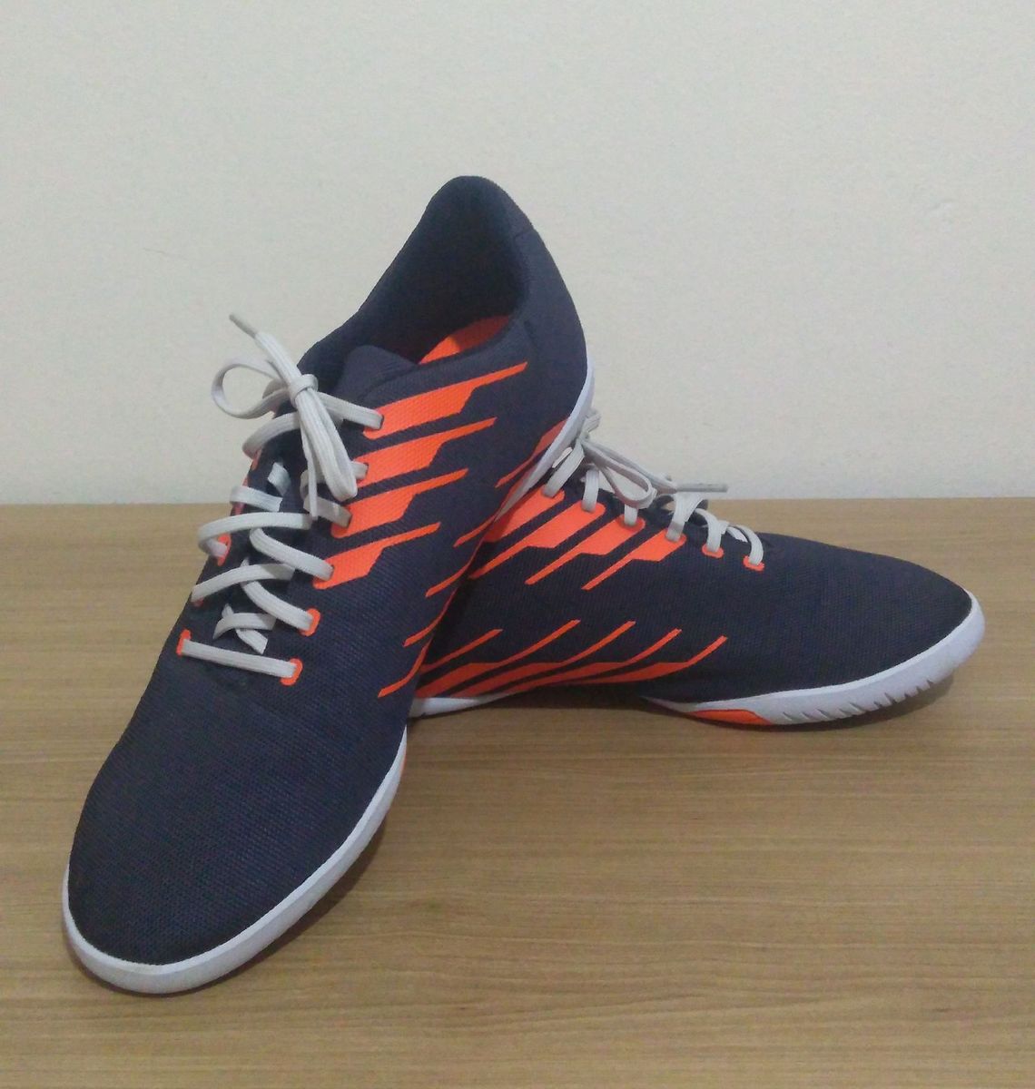 tenis de futsal kipsta