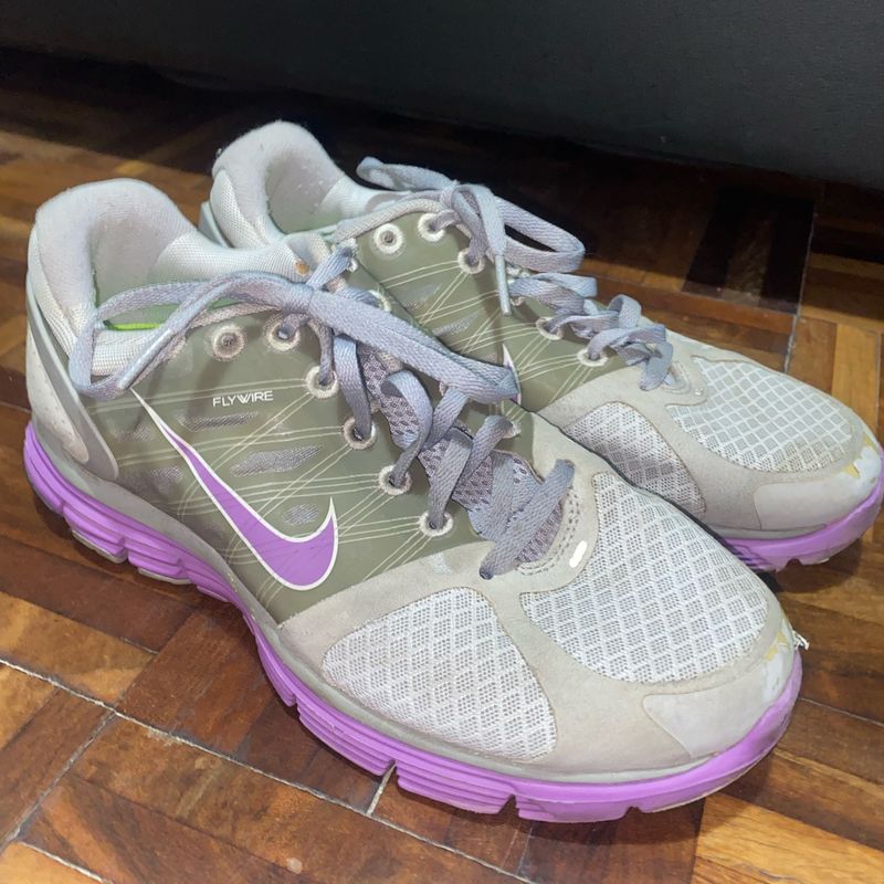 Tenis da nike store cinza