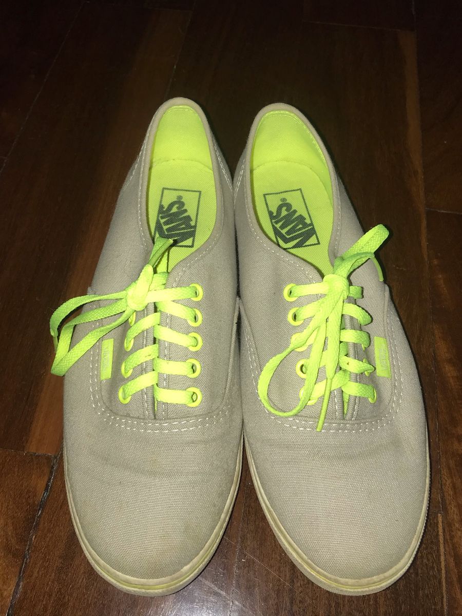 tenis vans cinza e verde