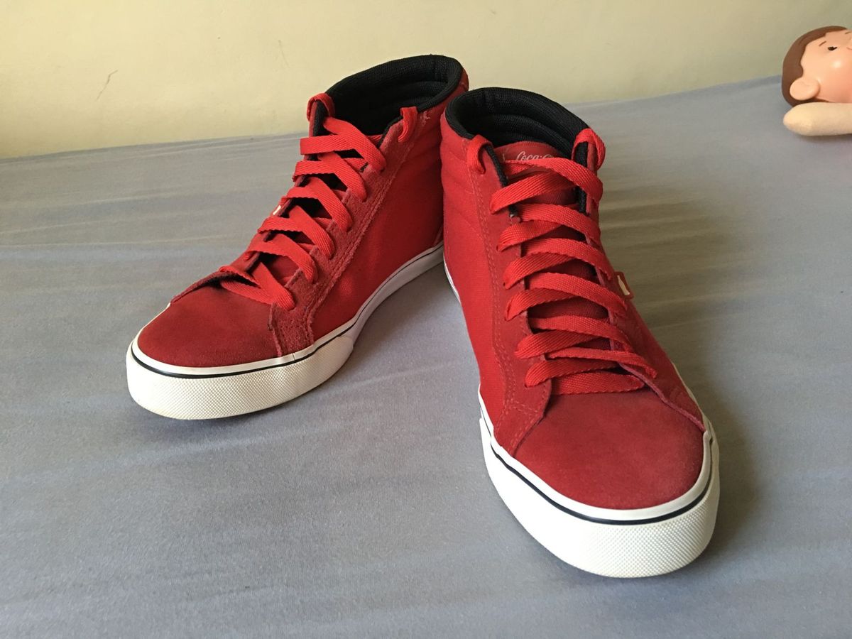 tenis camurça coca cola