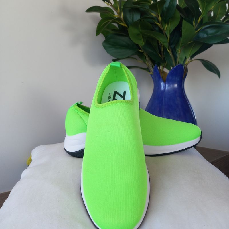 Tenis best sale neon arezzo