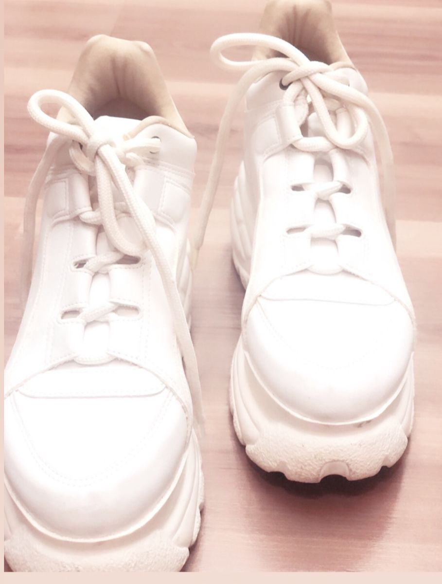 fotos de tenis com salto