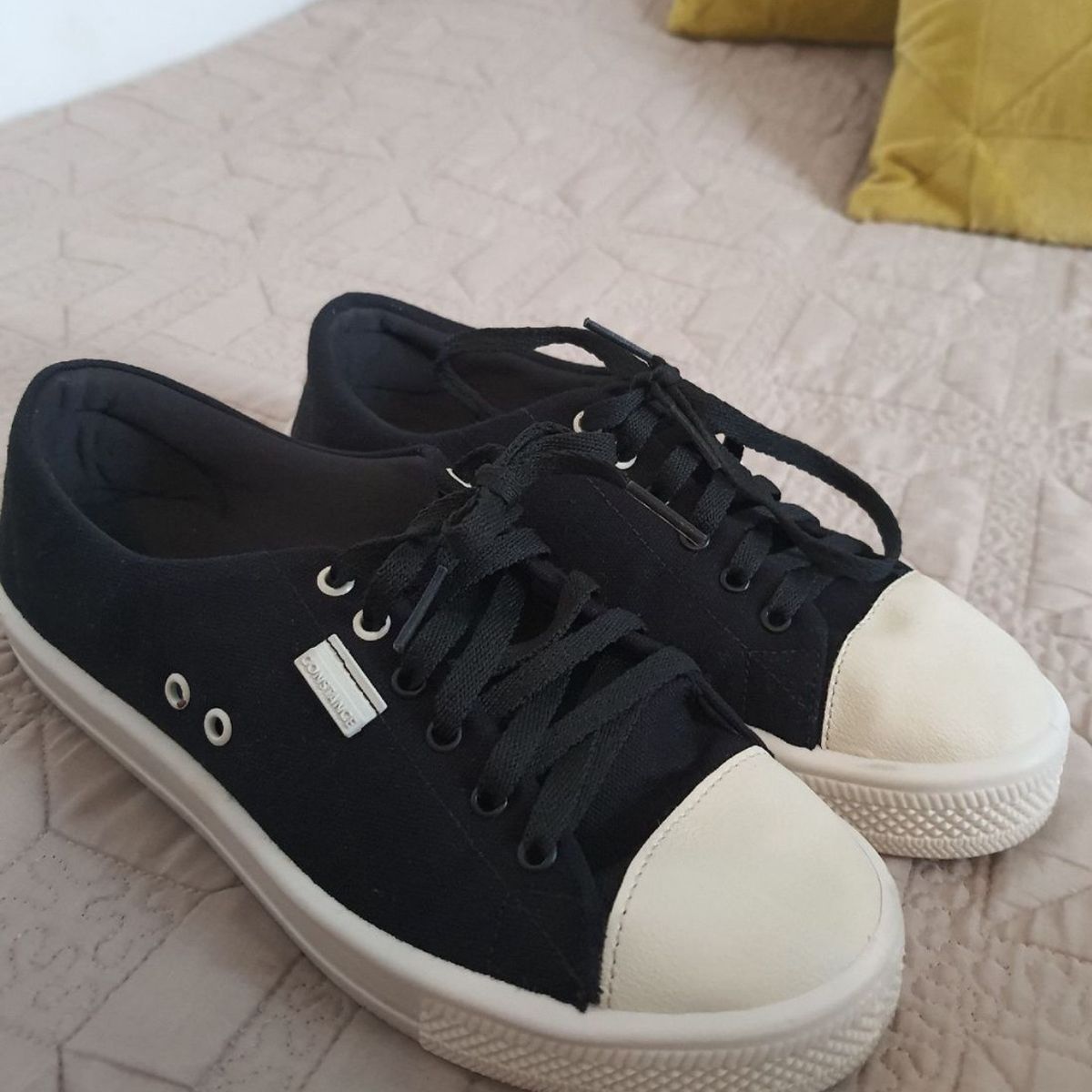 Tênis Constance Preto e Branco Tênis Feminino Constance Usado