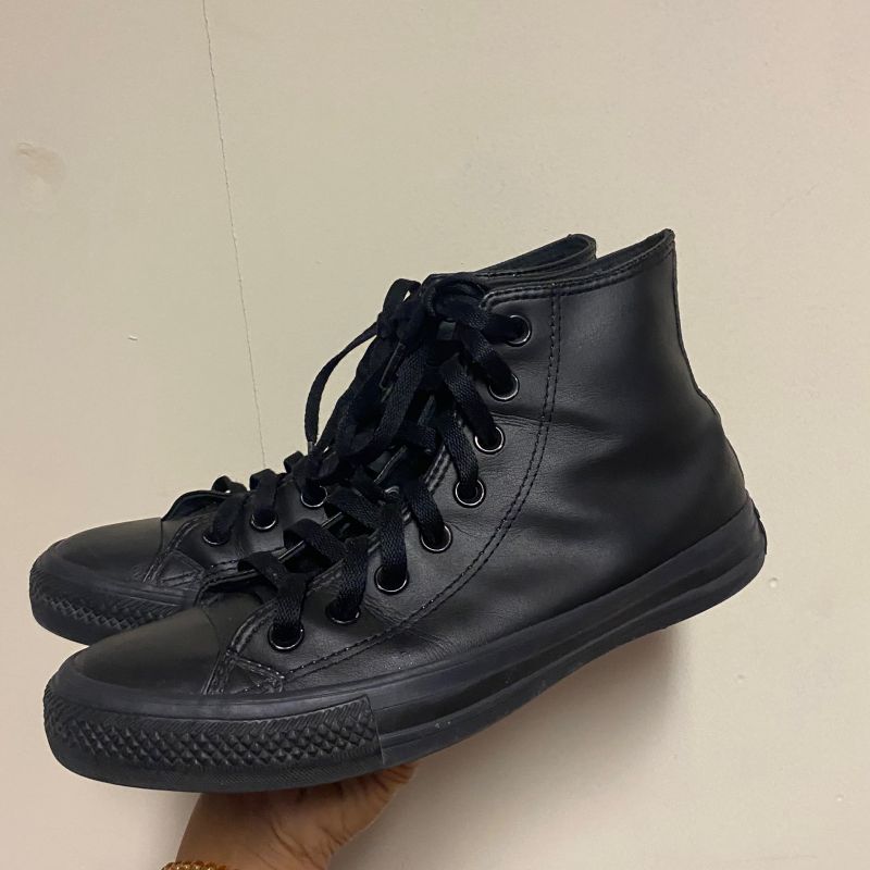 Tênis Converse Chuck Taylor All Star Monochrome Leather Hi Preto