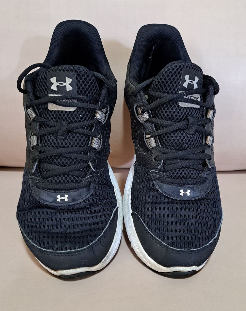 T nis Corrida Under Armour T nis Masculino Under Armour Usado 