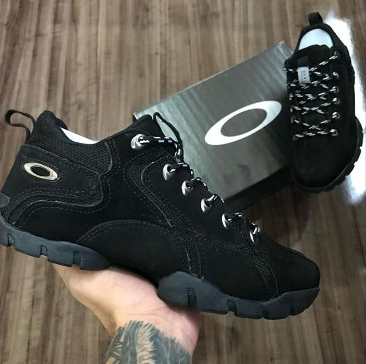 tenis oakley couro preto