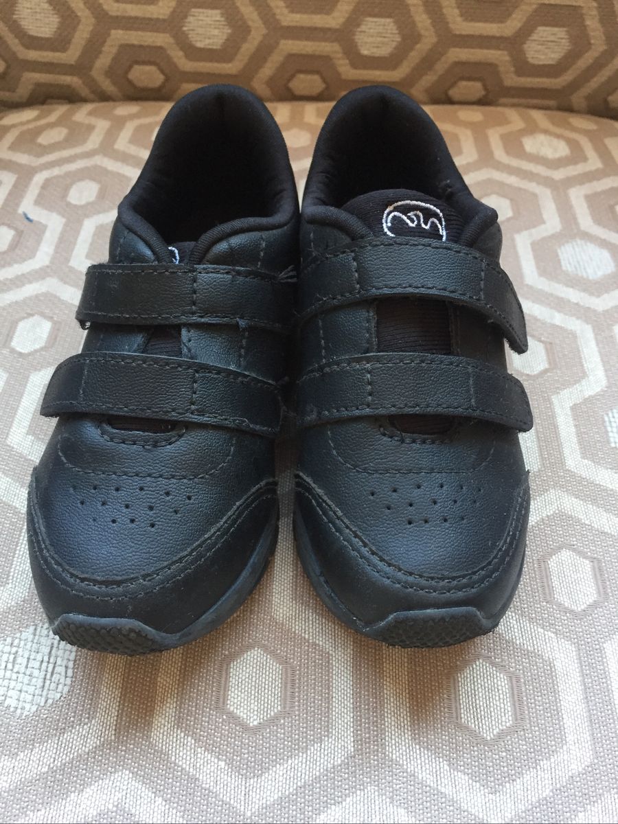 tenis escolar preto infantil dakotinha