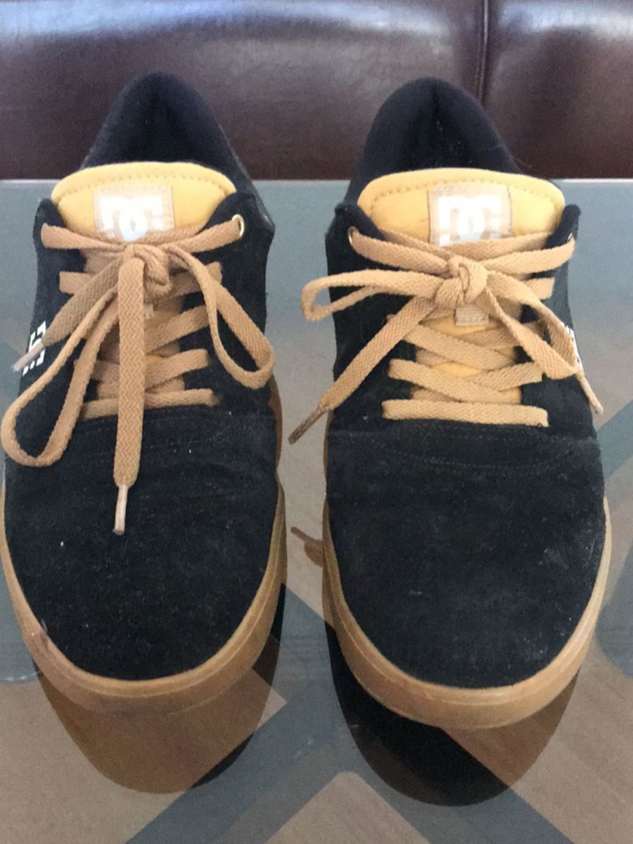 tenis dc preto e marrom