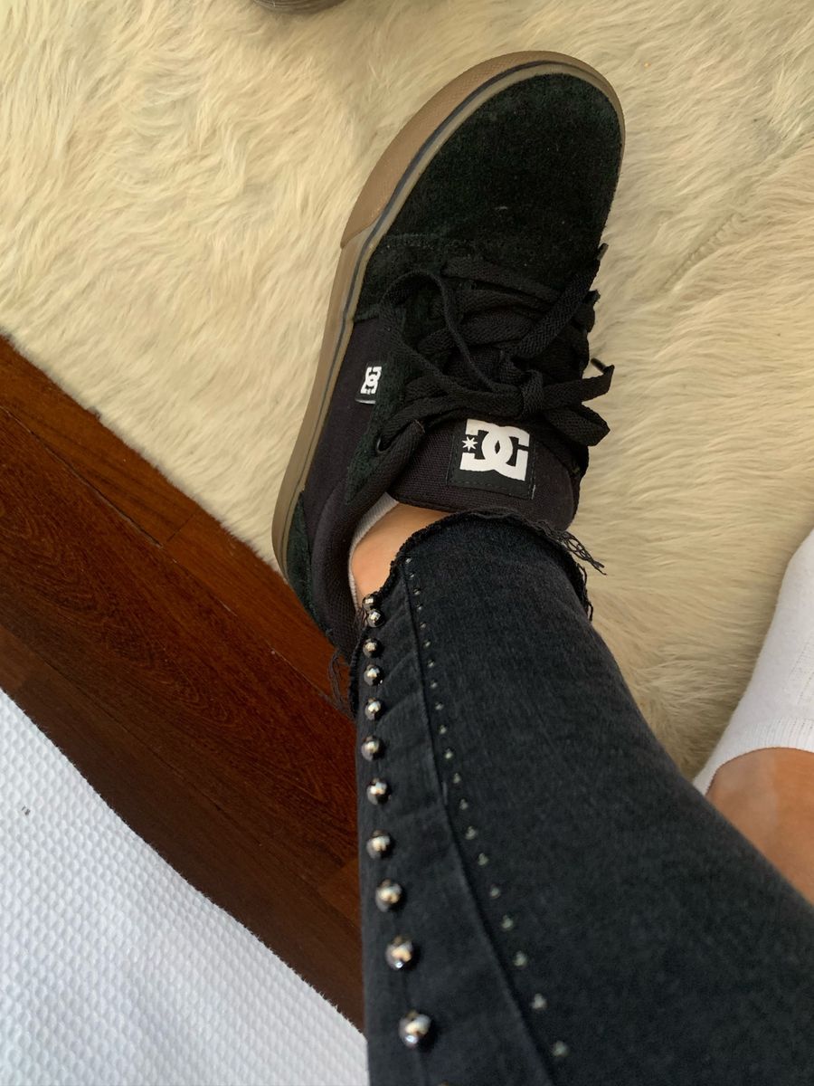 tenis dc preto feminino