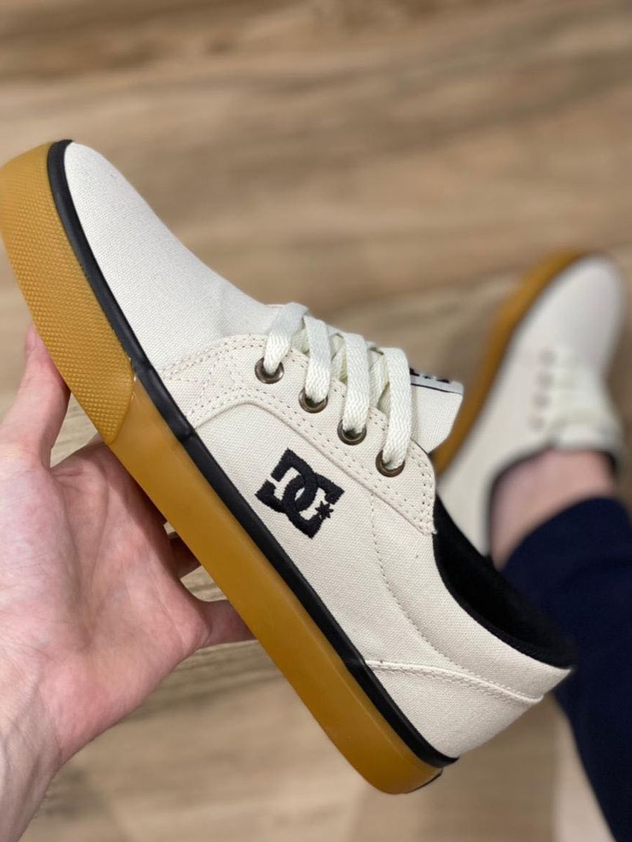 Tênis Dc Shoes Episo Bege Gum Tamanho 43. Novo. Na Caixa. Tênis