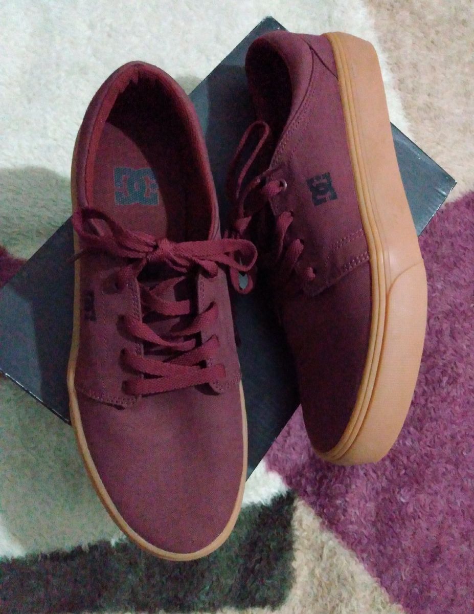 tenis dc shoes vinho