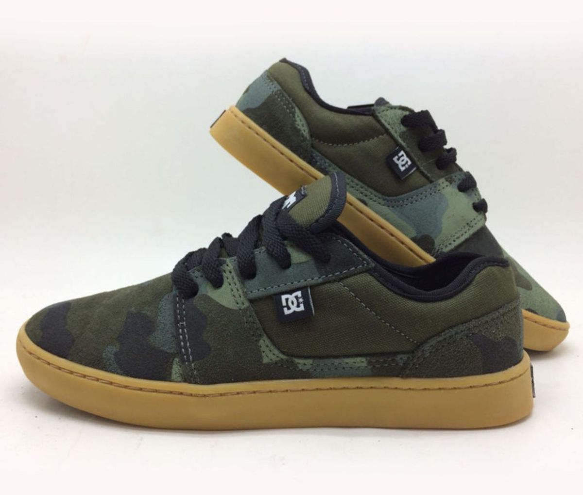 tenis dc camuflado