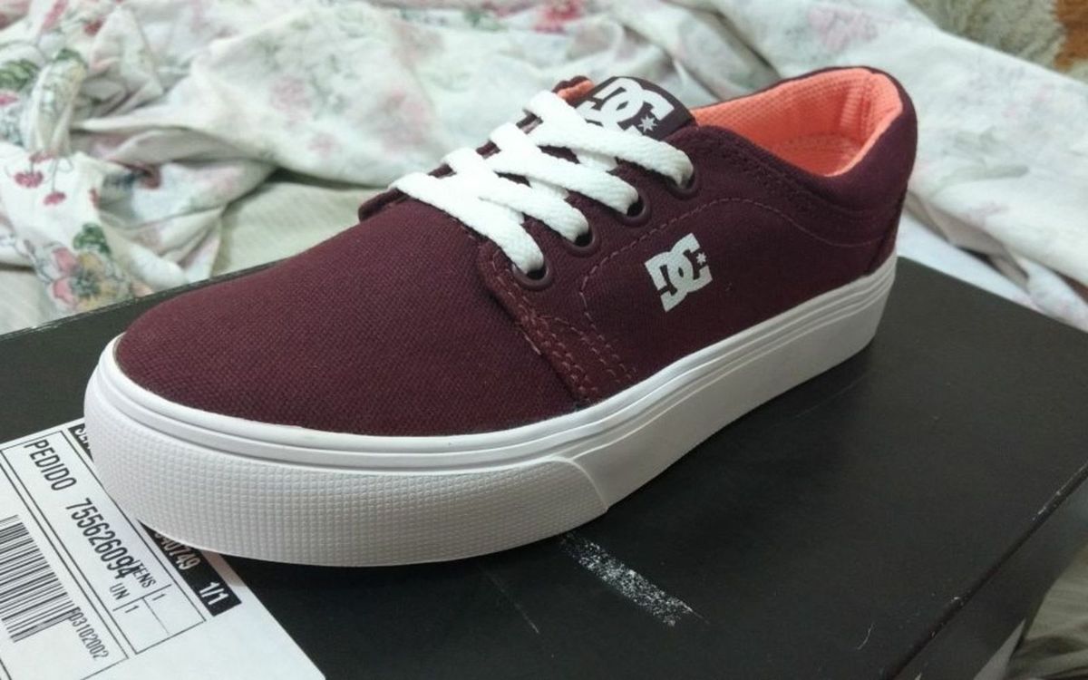 Tenis dc feminino store vinho