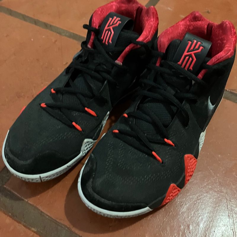 Kyrie Irving's Kyrie For The Ages Nike Kyrie Irving รุ่นที่