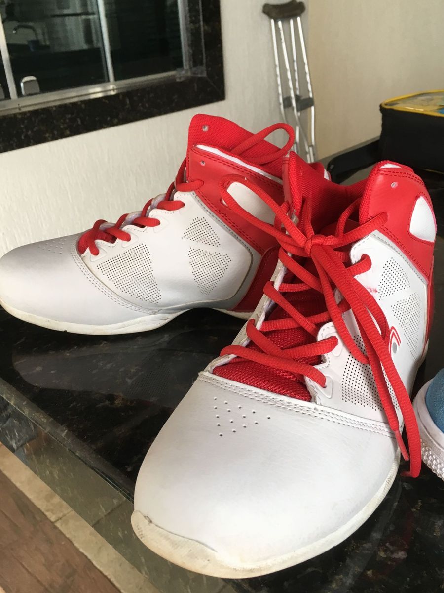 tenis de basquete adams