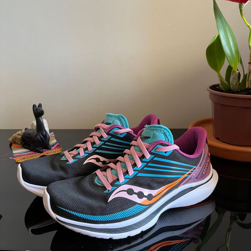 Tênis de Corrida Saucony Kinvara 12 Tênis Feminino Saucony Usado 90173667  enjoei