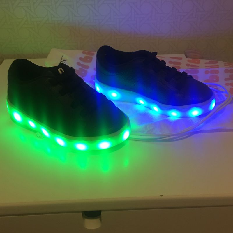 Tenis de led infantil hot sale bibi