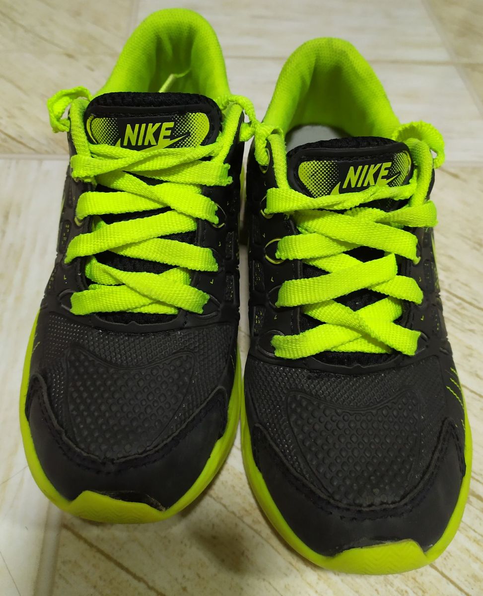 tenis nike tamanho 26