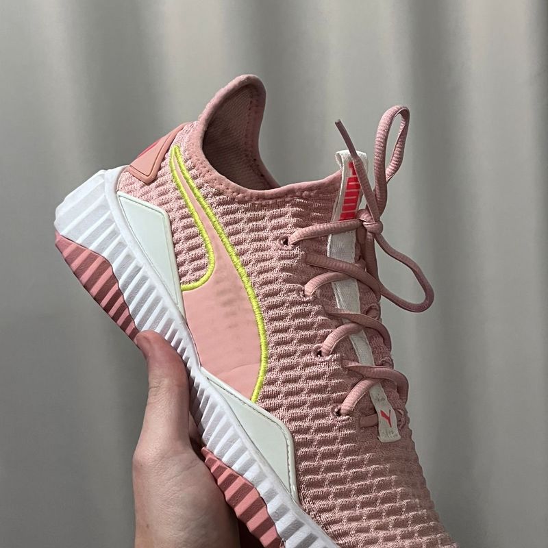 Puma defy rosa store