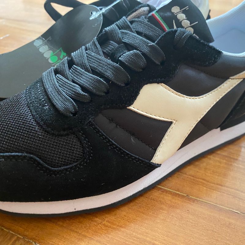 Tenis best sale diadora camurça