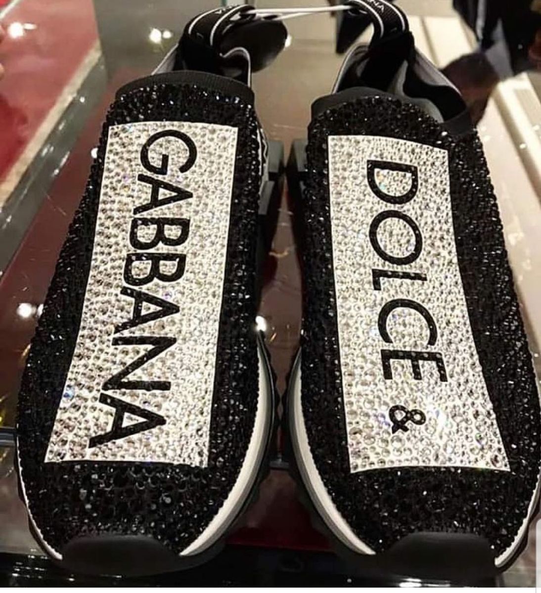 tenis dolce gabbana com pedras