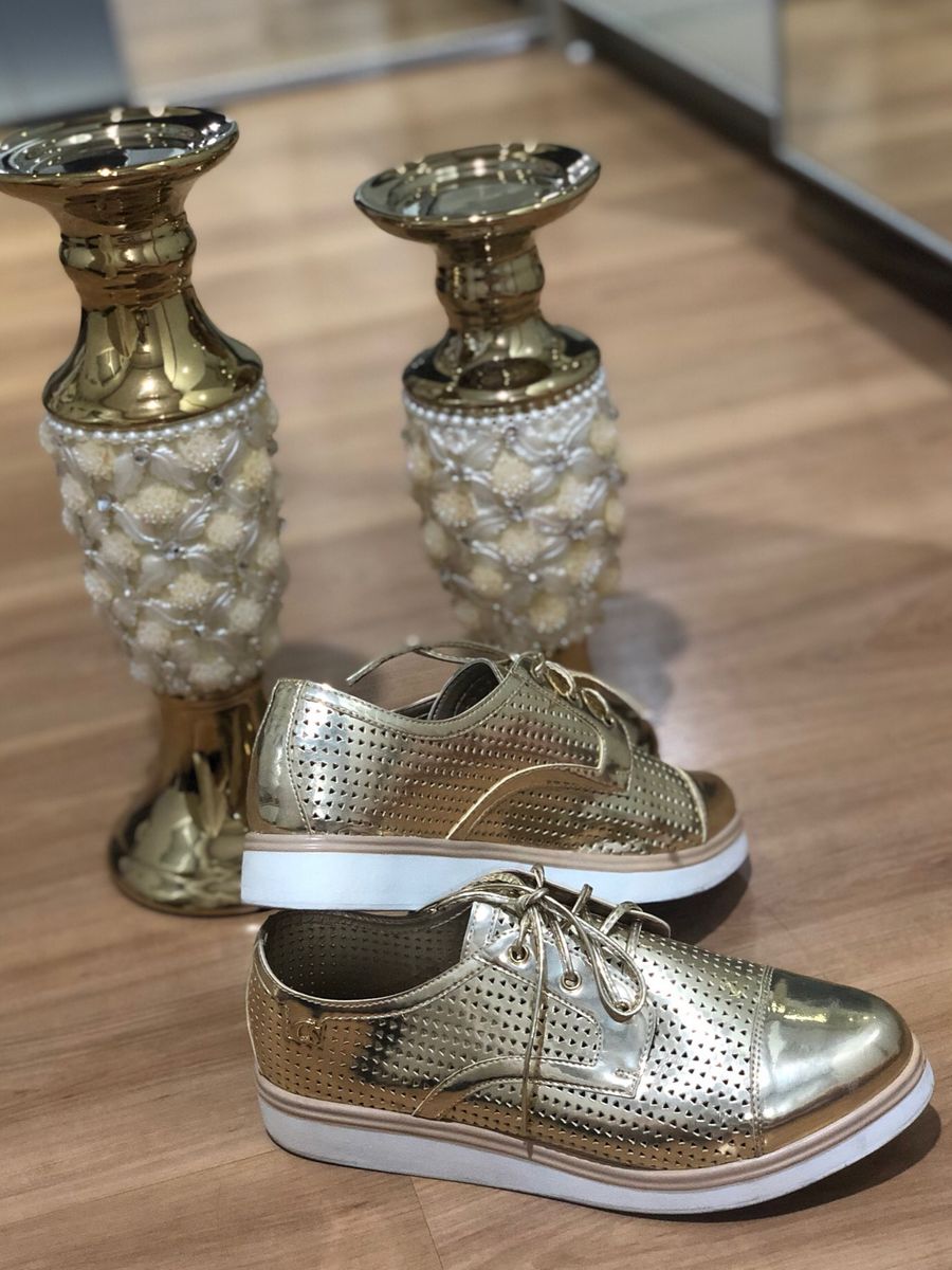 tenis carmen steffens dourado