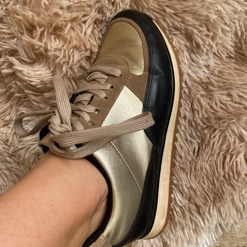 Tenis Dourado com Preto Vizzano Tênis Feminino Vizzano Usado