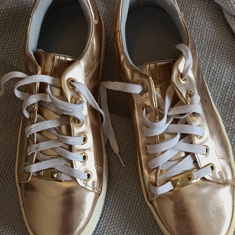 Tenis santa best sale lolla dourado